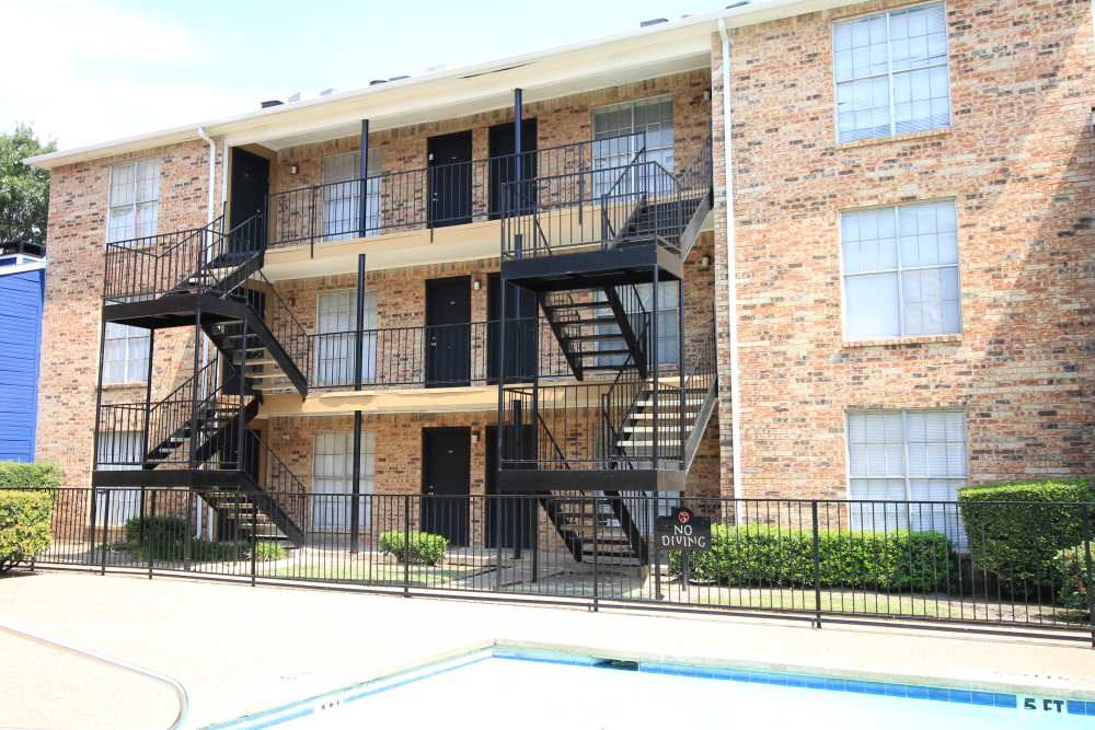 An apartments with staircase at The Victorian in Dallas,Texas