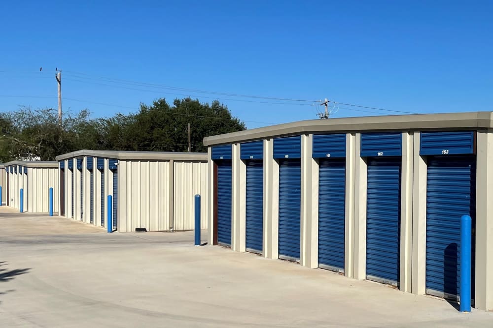 Learn more about features at KO Storage in Pearsall, Texas