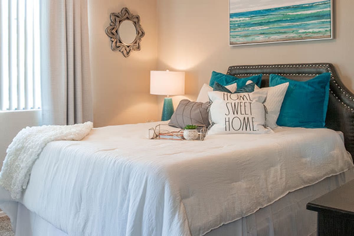 Bedroom with natural light at Ascent at Papago Park in Phoenix, Arizona