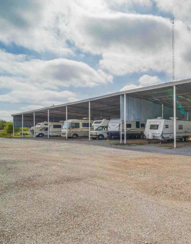 RV, boat, and automobile covered storage at StoreLine Self Storage in Wichita Falls, Texas