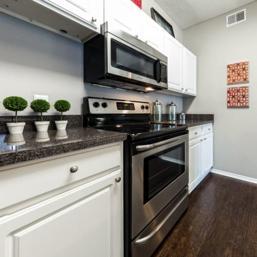 30-Day No-Fault Guarantee at Marquis at Legacy in Plano, Texas