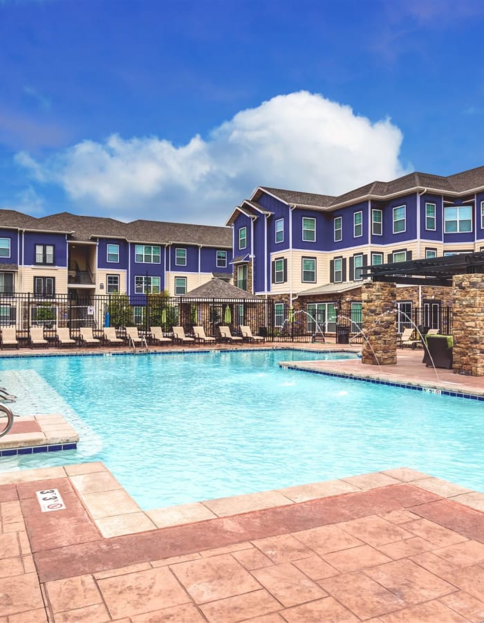 Swimming pool at The Den in Columbia, Missouri 