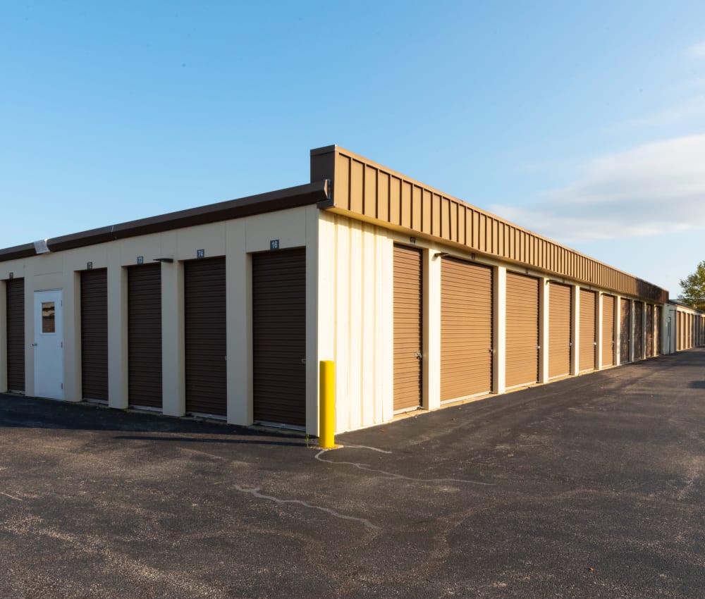 Wide range of outdoor units at Advantage Self Storage in Stevensville, Maryland