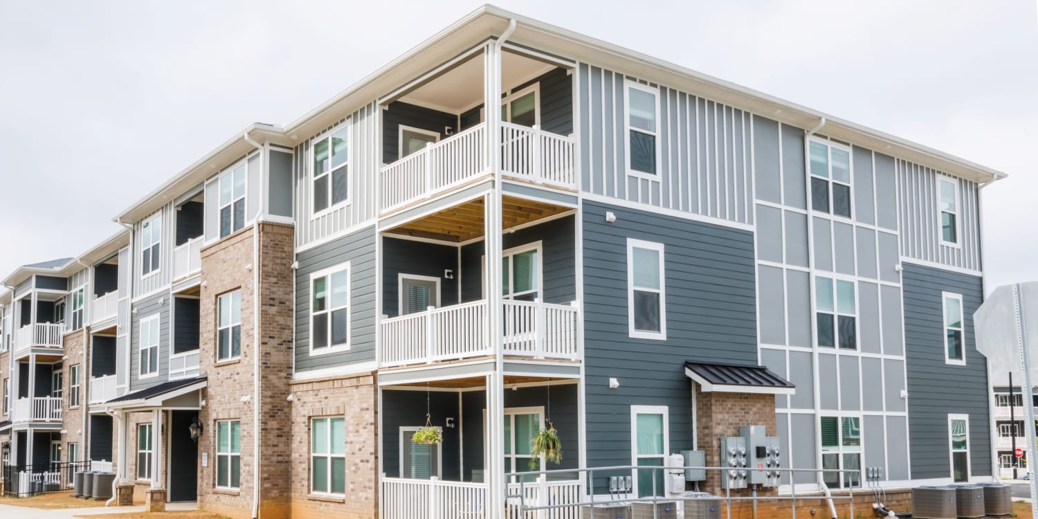 exterior photo of The Alden in Charlotte, North Carolina