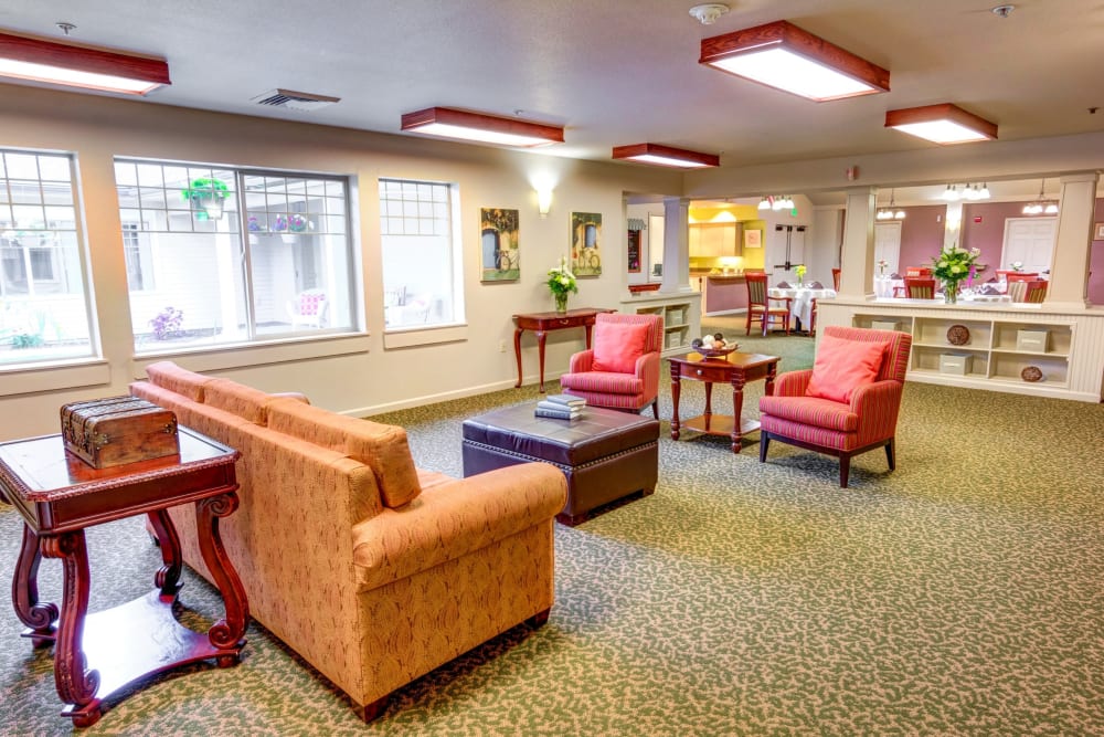 Inviting lounge area at Timberwood Court Memory Care in Albany, Oregon