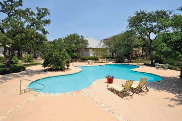 Beautiful swimming pool at The Estates of Northwoods in San Antonio, Texas