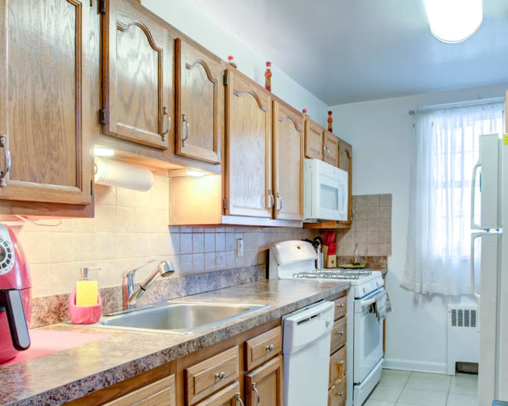 Kitchen at Linden Arms in Elizabeth, New Jersey