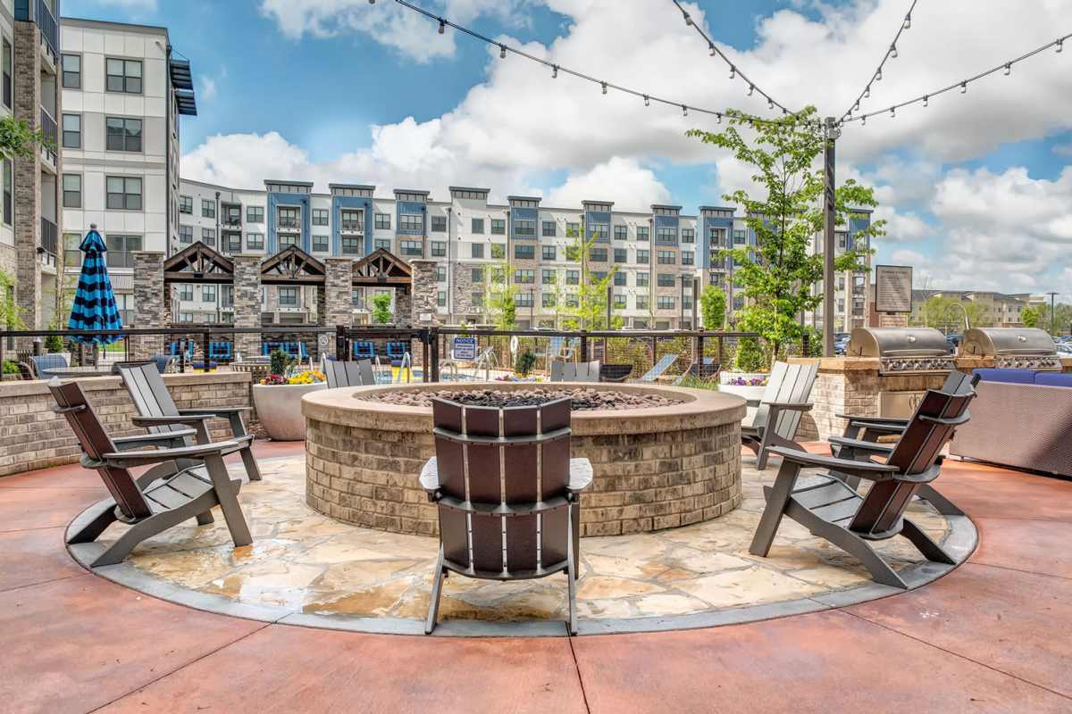 Outdoor firepit at Vintage at the Avenue, Murfreesboro, Tennessee