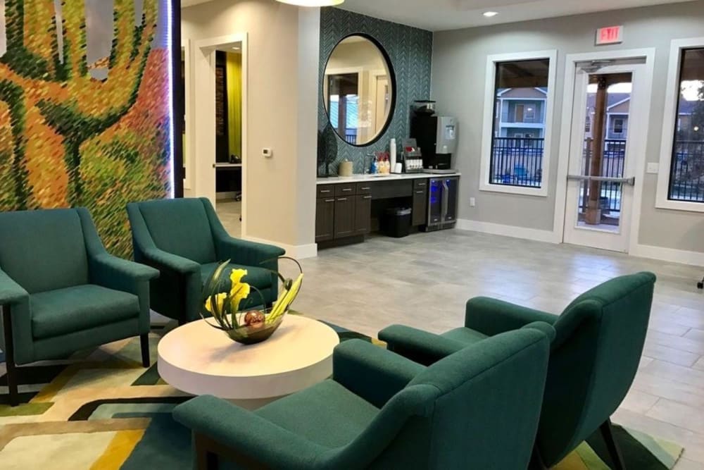 Lounge area for residents at Creekside at Kenney's Fort in Round Rock, Texas