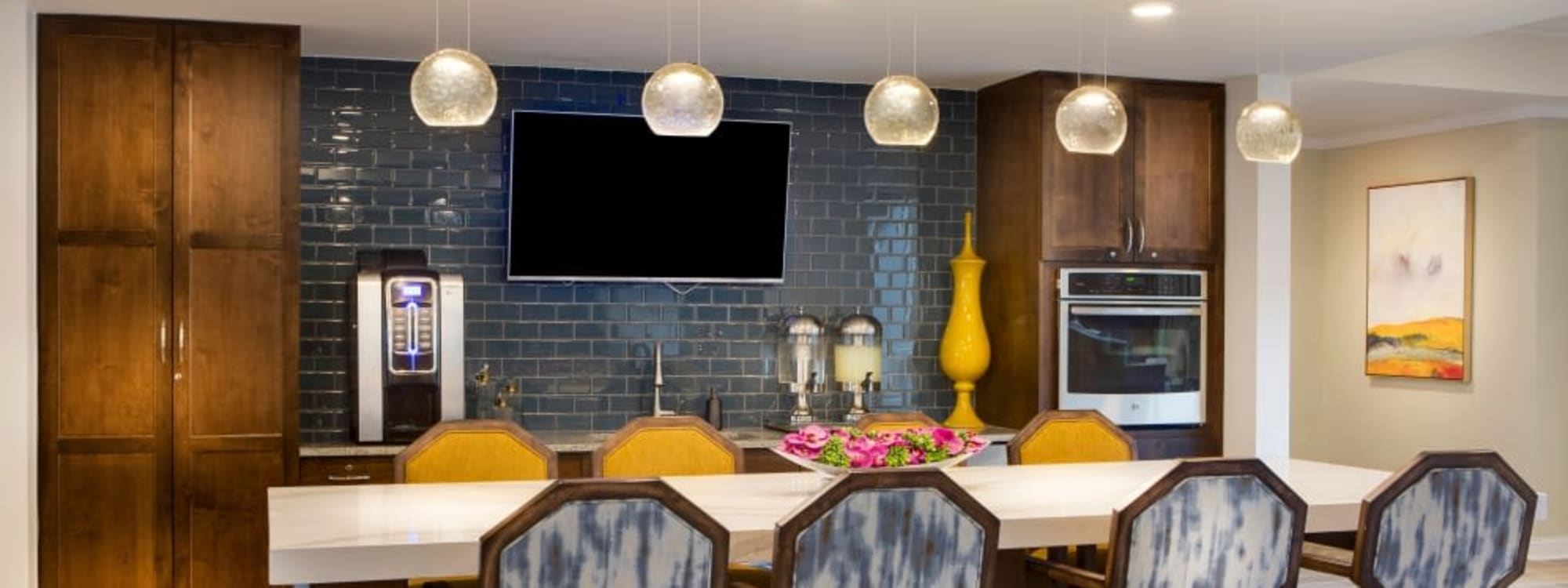 Services & Amenities at Anthology of Burlington Creek in Kansas City, Missouri