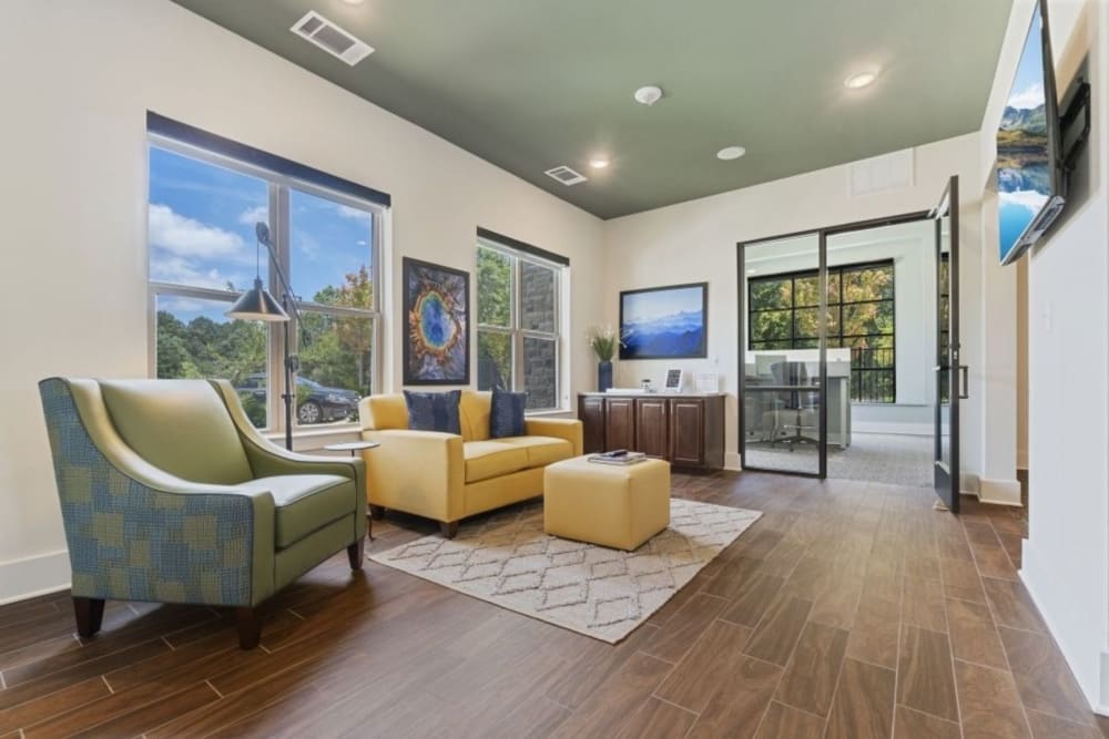 Clubhouse lounge area at Auberge of Tyler in Tyler, Texas