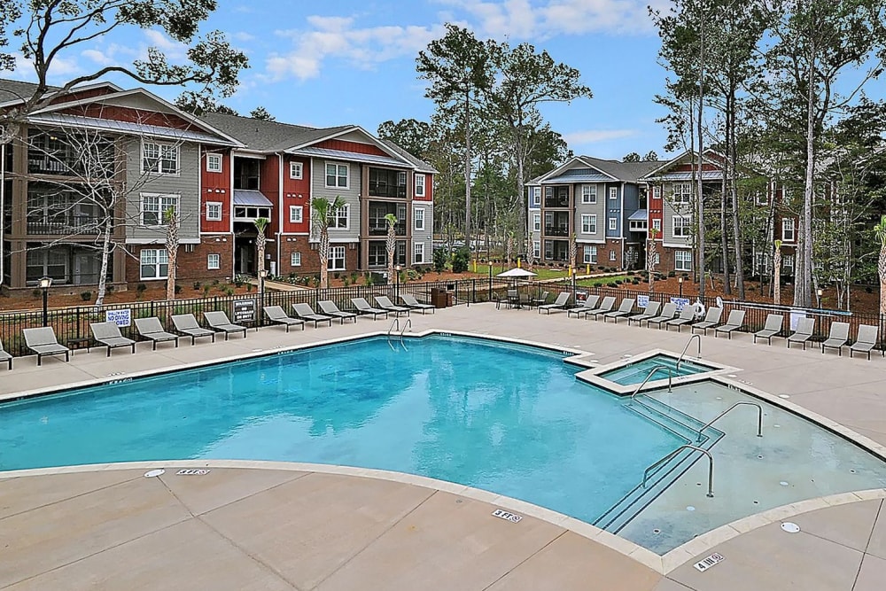 Resort-style swimming pool at Bees Ferry in Charleston, South Carolina