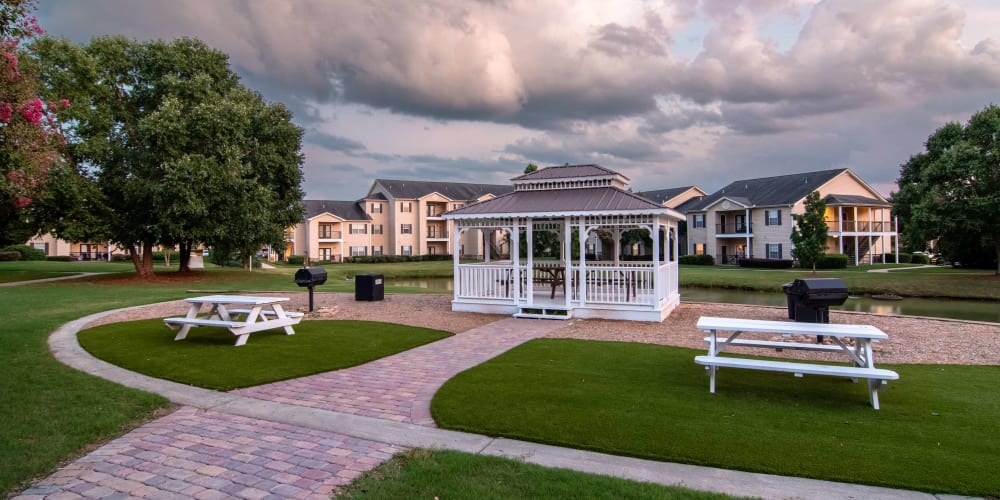 Community gazebo at Houston Lake Apartments in Kathleen, Georgia