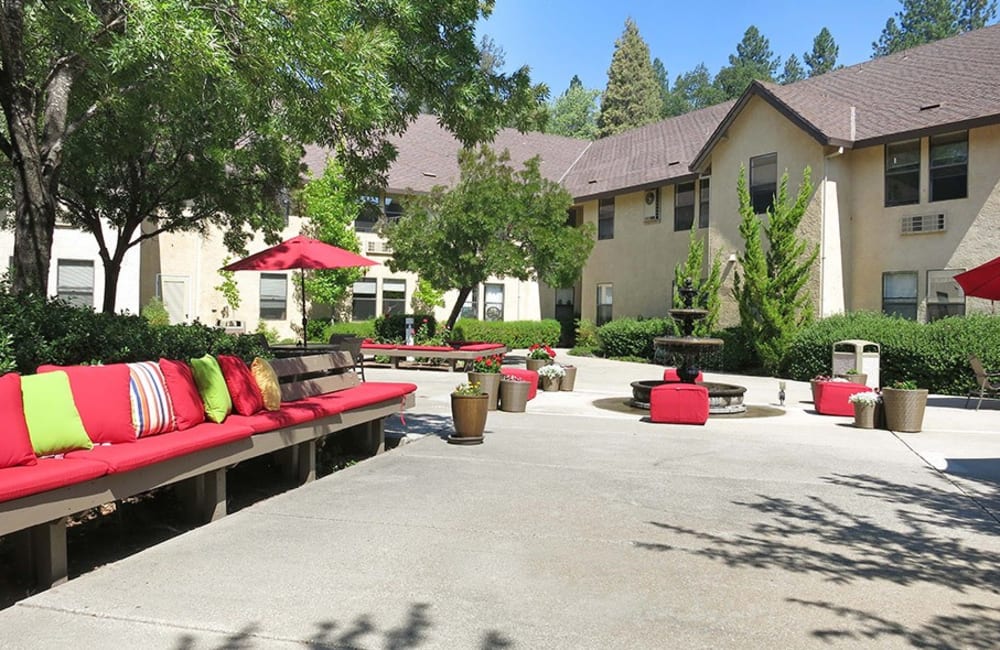 Common Courtyard at Hilltop Commons Senior Living in Grass Valley, California