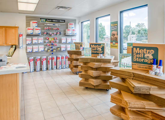 Facility Features offered at Metro Self Storage