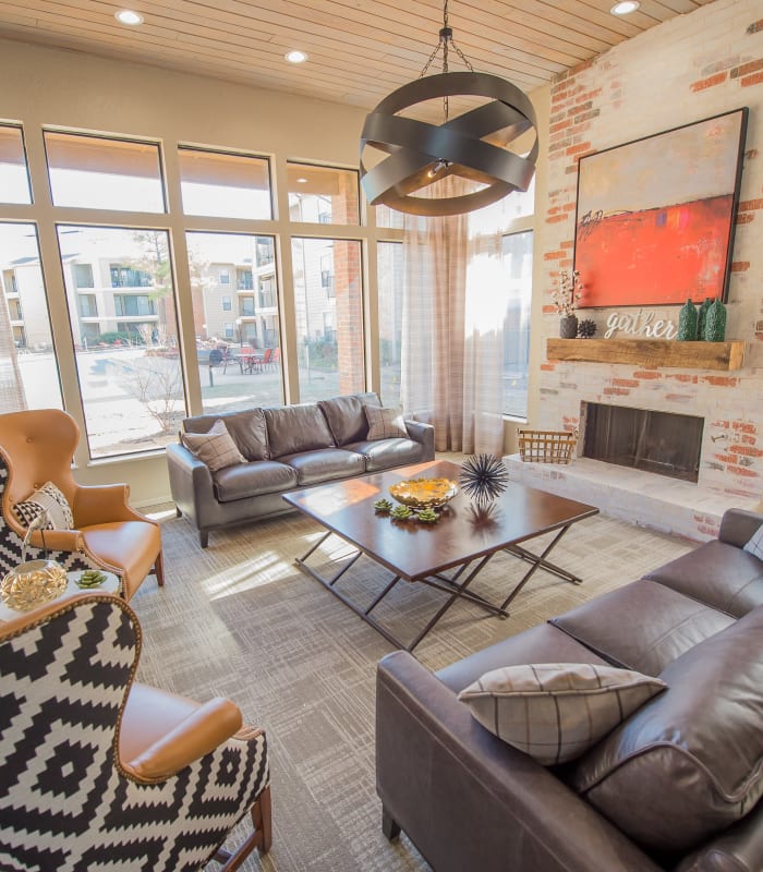 Lounge at Woodscape Apartments in Oklahoma City, Oklahoma