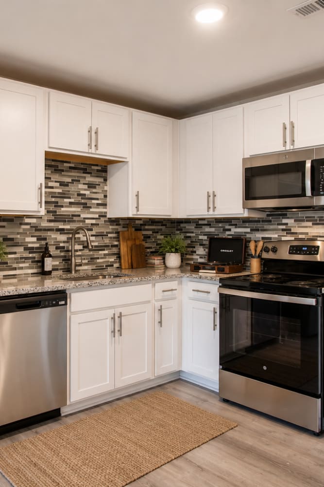 Nashville Apartments & Townhomes | Hickory Creek Apartments