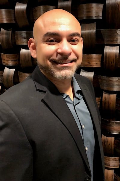 Eduardo ‘Eddie’ Lugin - Corporate Trainer of Rockstar Capital