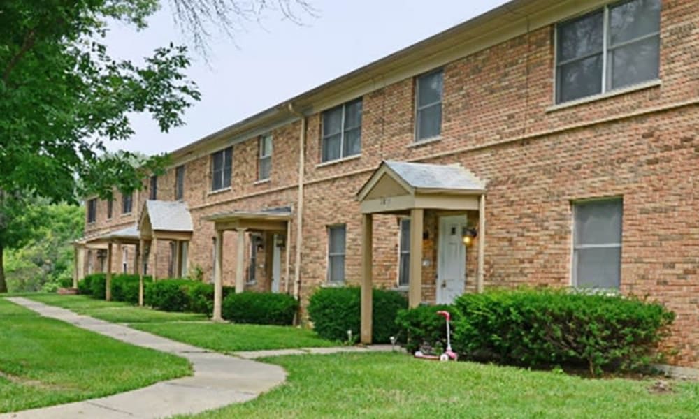 Exterior of Lafeuille Apartments in Cincinnati, Ohio