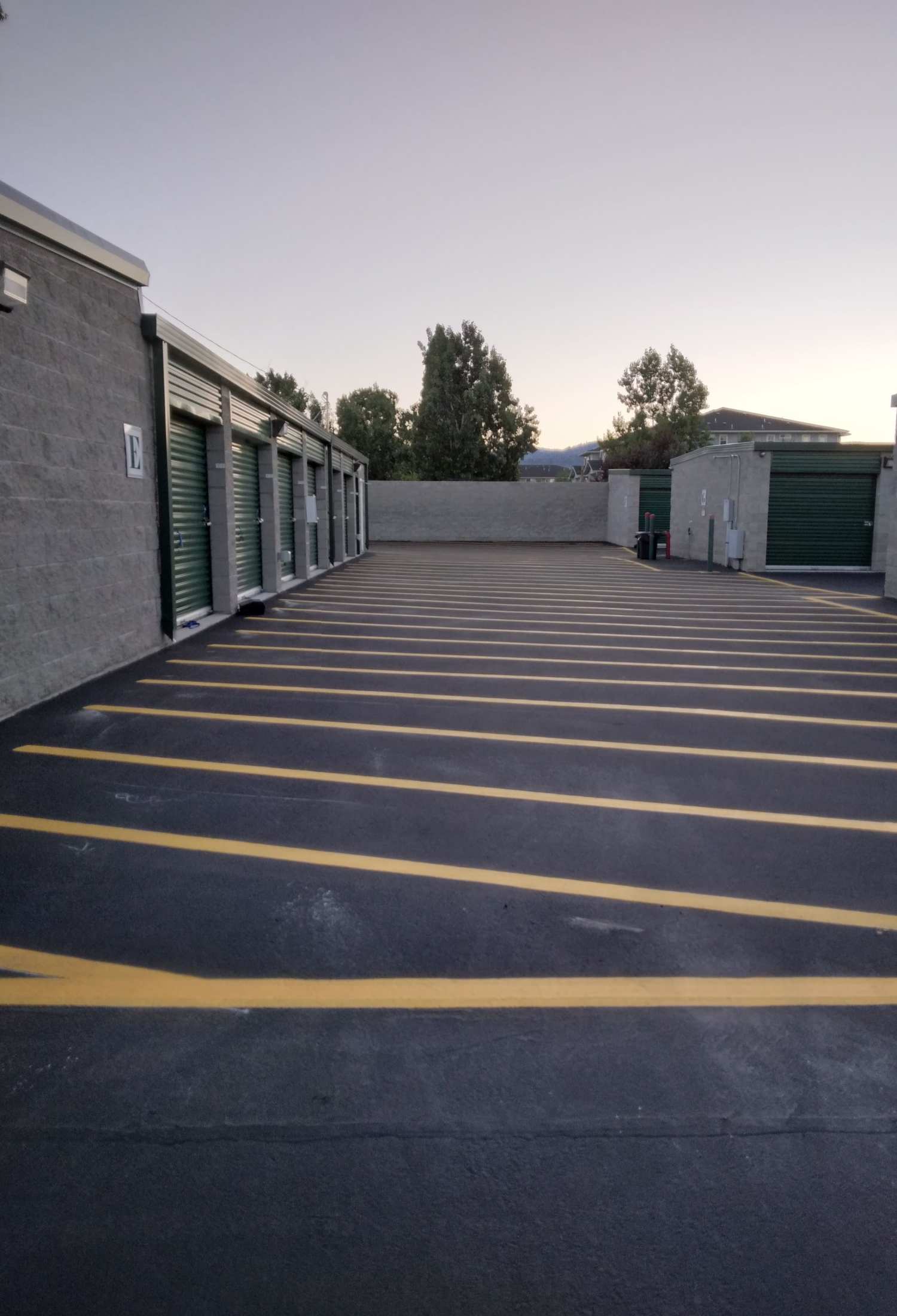 RV, Boat and Car Storage at Cascade Self Storage in Medford, Oregon