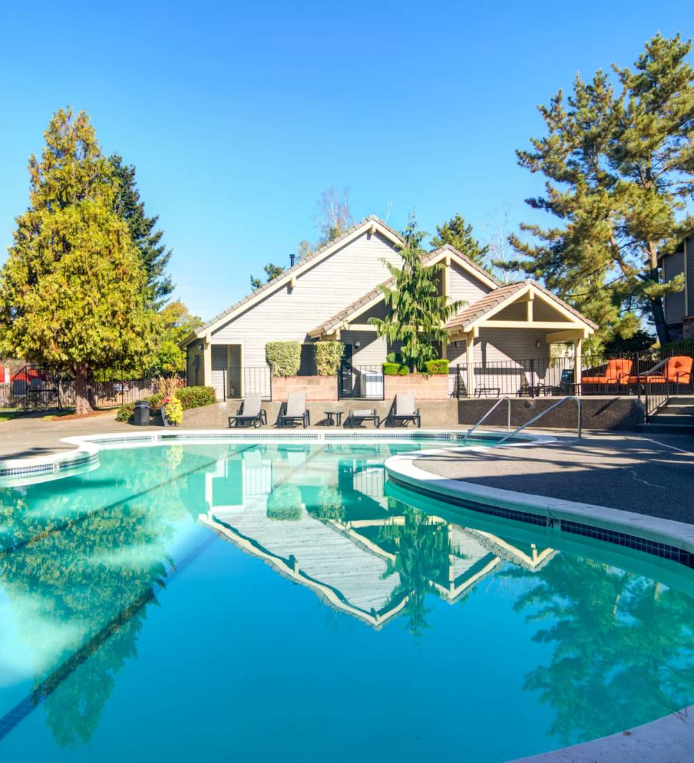Pool area at Ansley Murrayhill in Tigard, Oregon
