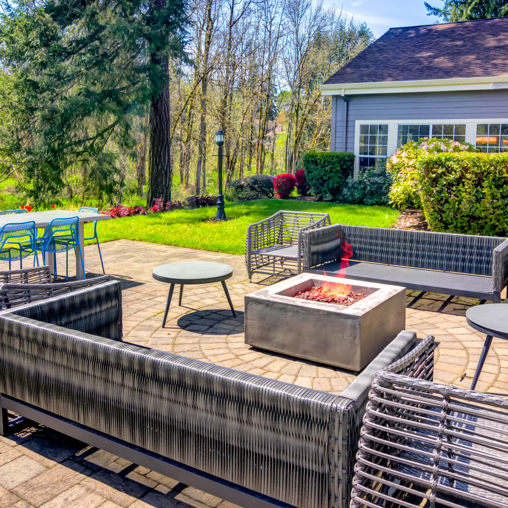 Lounge area around the fire pit at Sofi at Murrayhill in Beaverton, Oregon