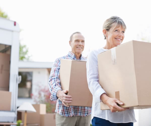 A couple moving boxes to A-1 U-Store-It in Vancouver, Washington