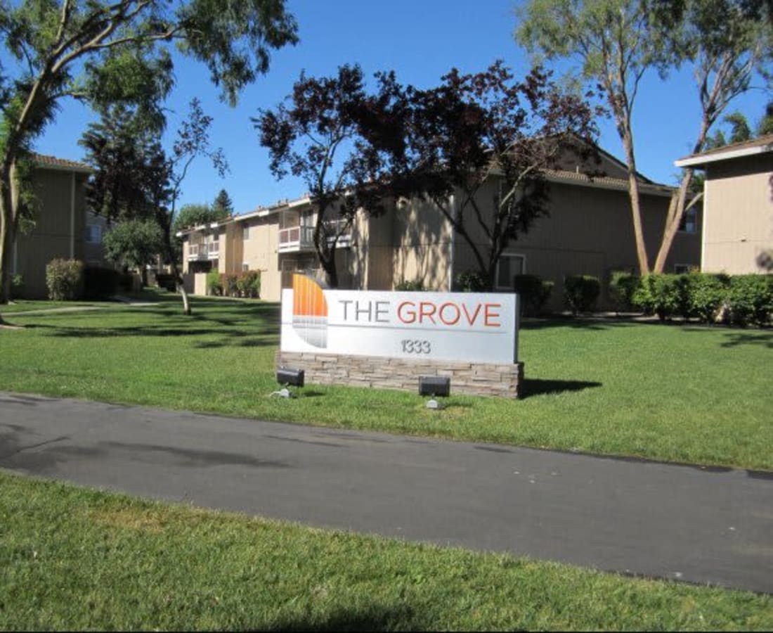 Welcome sign at The Grove at Davis in Davis, California