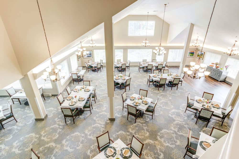 Aerial of dining room at Maple Ridge Senior Living in Ashland, Oregon