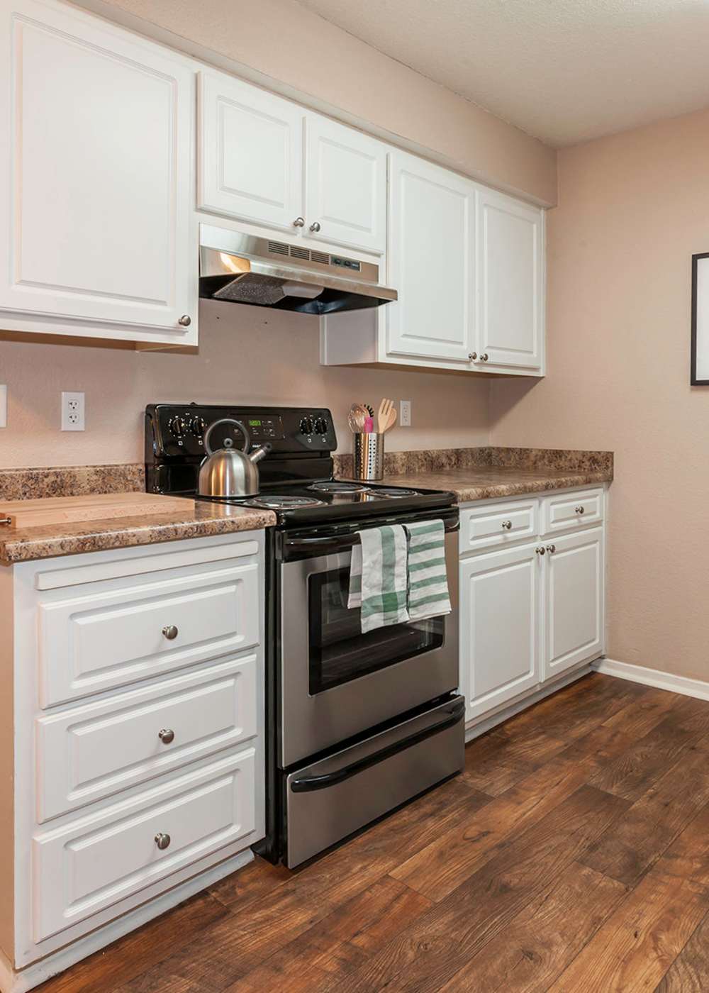 Apartments at The Woodlands Apartments in Sacramento, California