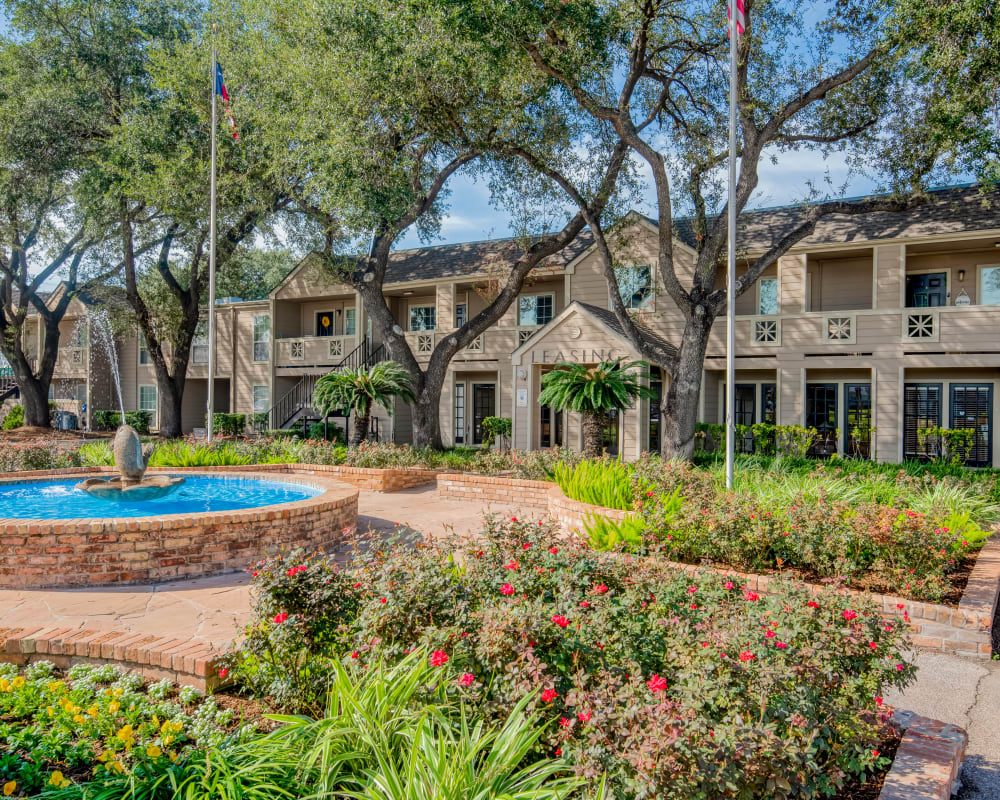 Courtyard of Richfield Real Estate Corporation in Houston, Texas