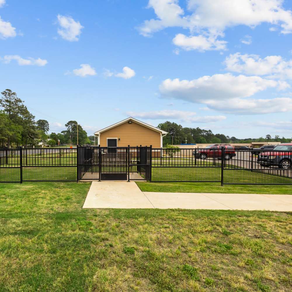 Apartment with fencing at Harvest Creek in Marshall,Texas