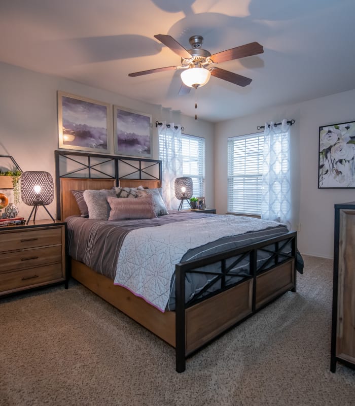 Bedroom of Cascata Apartments in Tulsa, Oklahoma