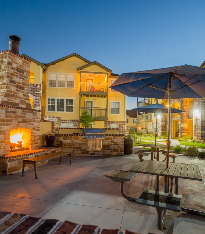 Firepit seating outside of Mission Point Apartments in Moore, Oklahoma