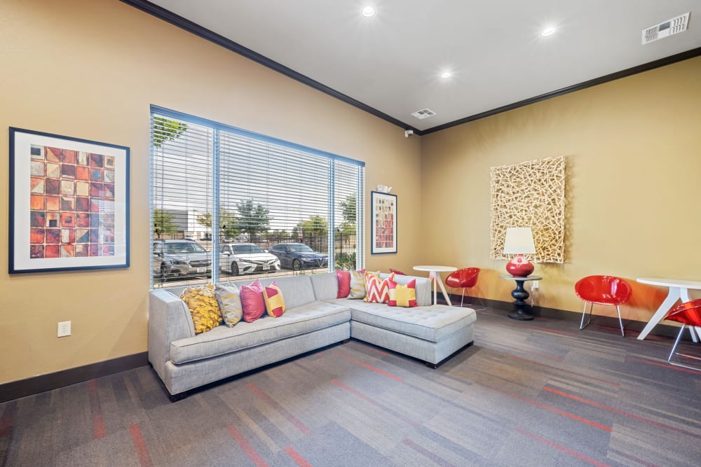 Community center with sofas at Anatole at City View in Lubbock, Texas