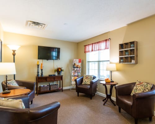 Community lounge area at Trustwell Living at Kingsbury Place in Defiance, Ohio