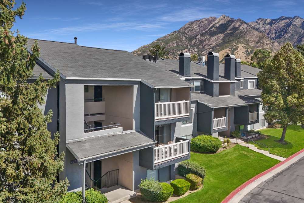 Community view with mountain at Royal Farms Apartments in Salt Lake City, Utah
