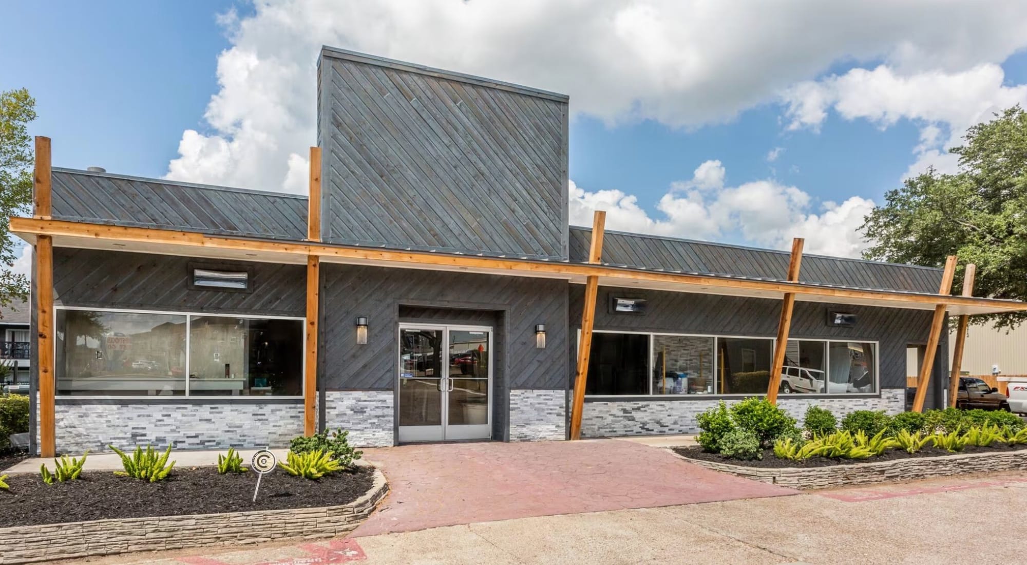 Exterior View of Silvermine in Victoria, Texas