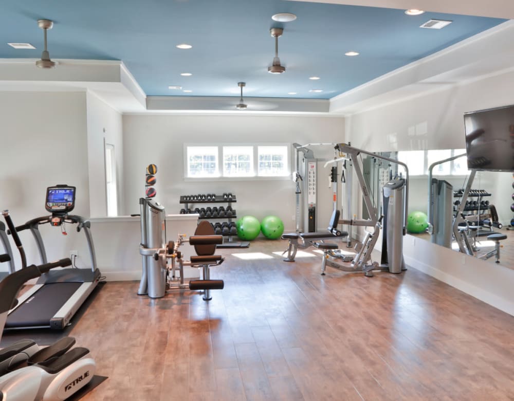 Highcroft Apartment Homes Simsbury, CT Apartments & Townhomes for Rent