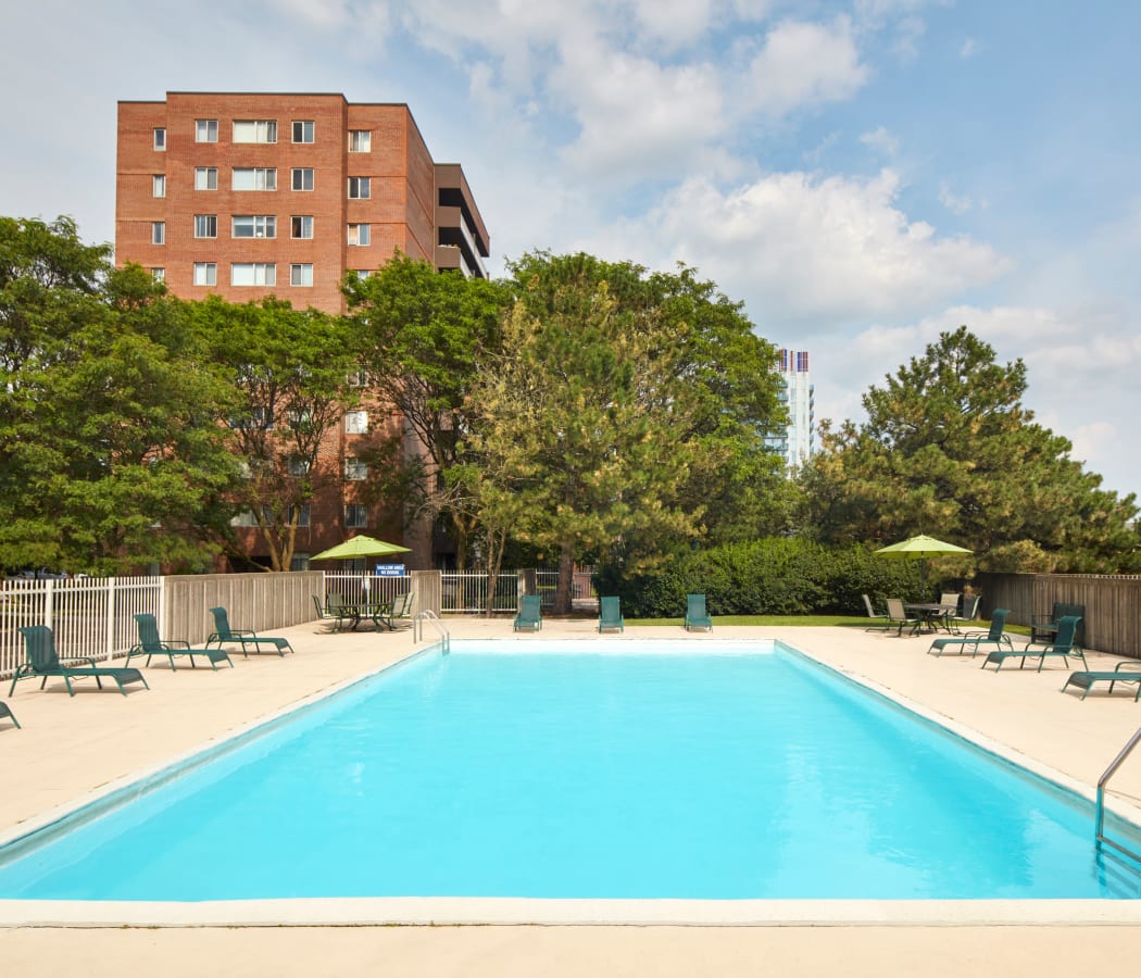 Sparkling swimming pool at Richmond Hill Apartments in Richmond Hill, Ontario