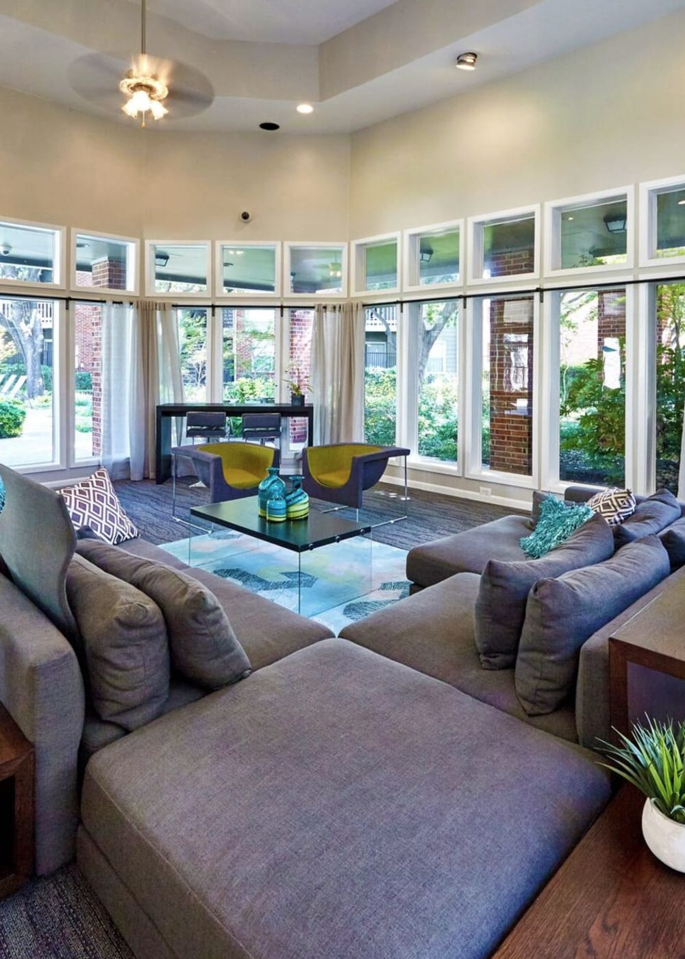 Clubhouse at South Pointe in Dallas, Texas