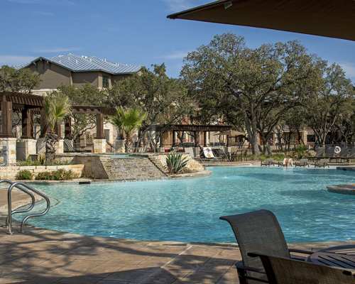 Rendering of residents swimming pool at Platinum Shavano Oaks in San Antonio, Texas