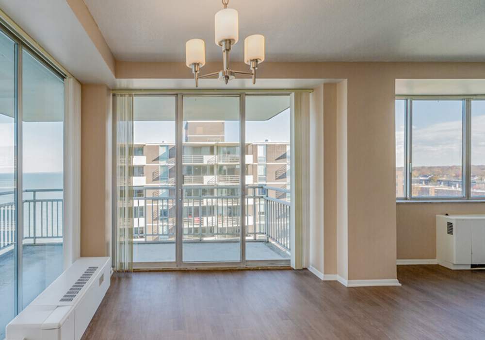 Detail of a vintage light fixture in a living room at 12000 Edgewater in Lakewood, Ohio