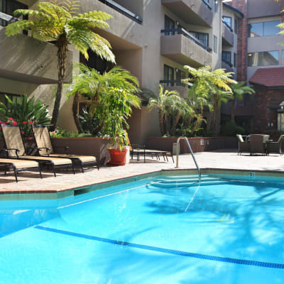 Swimming pool at Savoy West Apartments in Los Angeles, California
