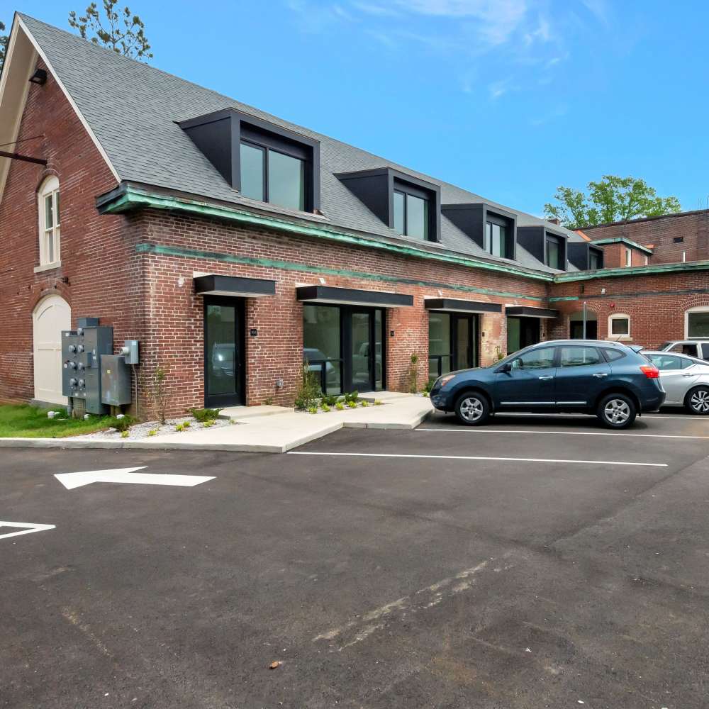 Apartment parking view at 189 Barksdale in Memphis, Tennessee