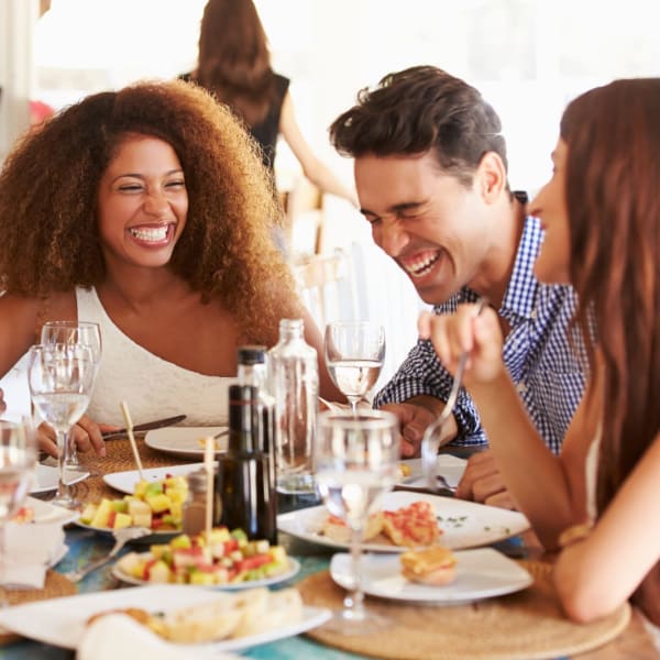 Residents eating at Annalise Glen Creek in Bradenton, Florida 