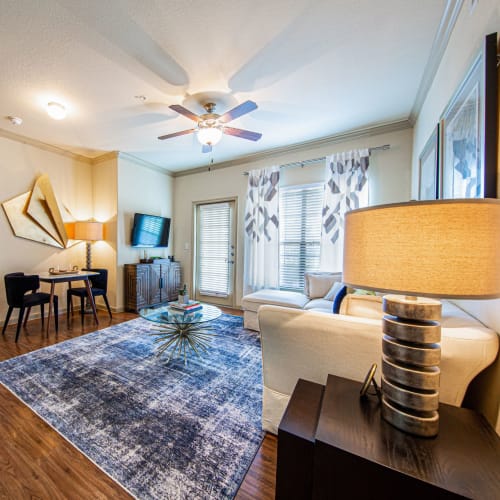 Flexible Lease Terms at Marquis Grand Lakes in Richmond, Texas