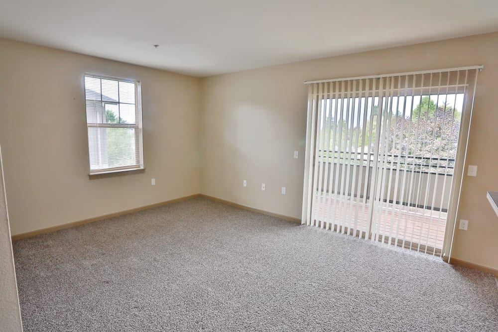 Open floor plan at Heritage Meadow Apartments in Eugene, Oregon