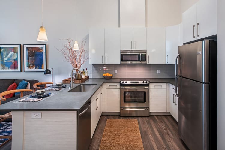 Eastside Bond Apartments offers a luxury kitchen in Pittsburgh, PA