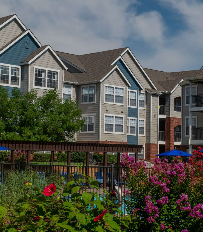 Sunny exterior of Fountain Lake in Edmond, Oklahoma